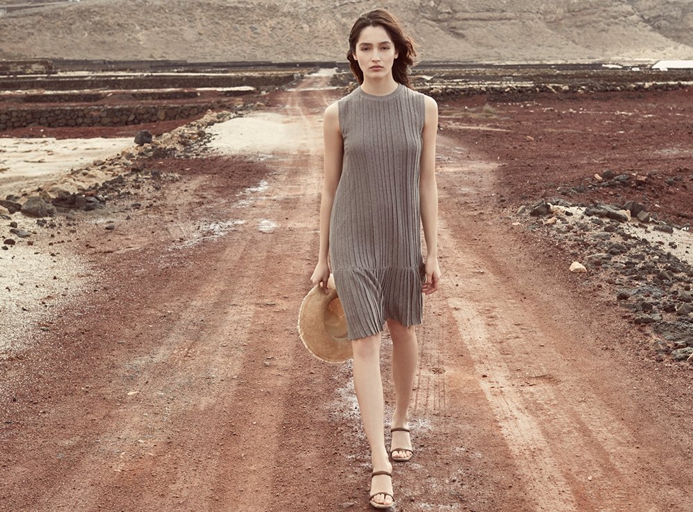 002_BRUNELLO_CUCINELLI_LOOKBOOK_SHOOTING_LANZAROTE_SS2020_FLOATER