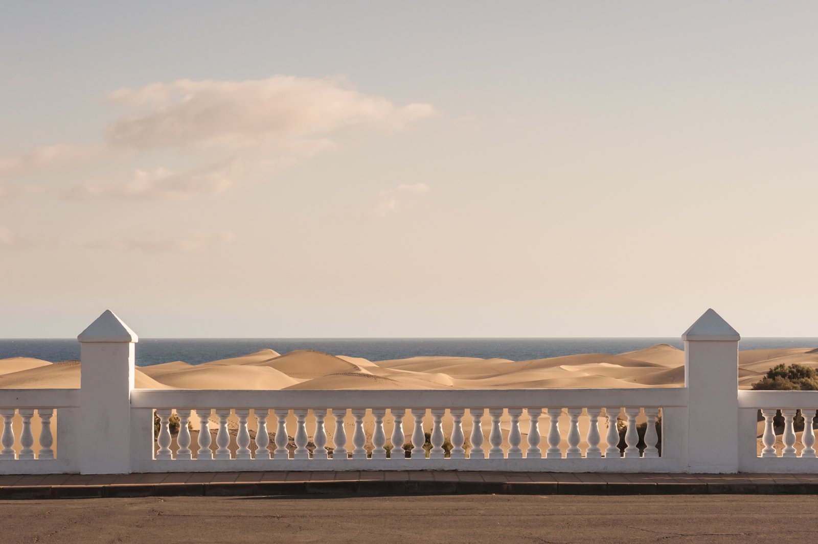 The sand dunes seen from the viewpoint at Riu Hotel.