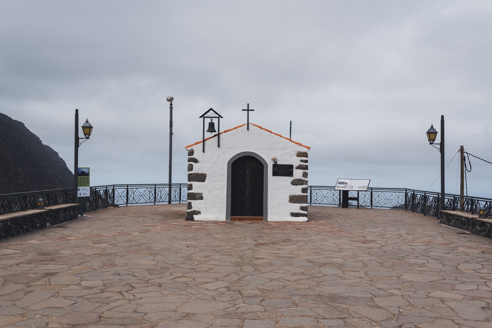 LA_GOMERA_FLOATER_PRODUCTIONS__ER20023