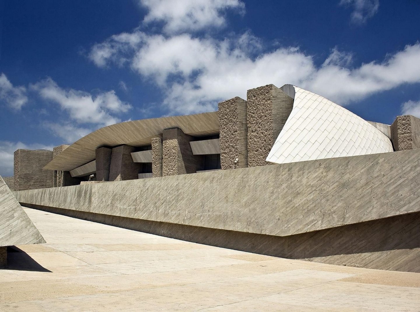 TENERIFE_FLOATER_PRODUCTIONS_FLOATER_TF_MAG_09