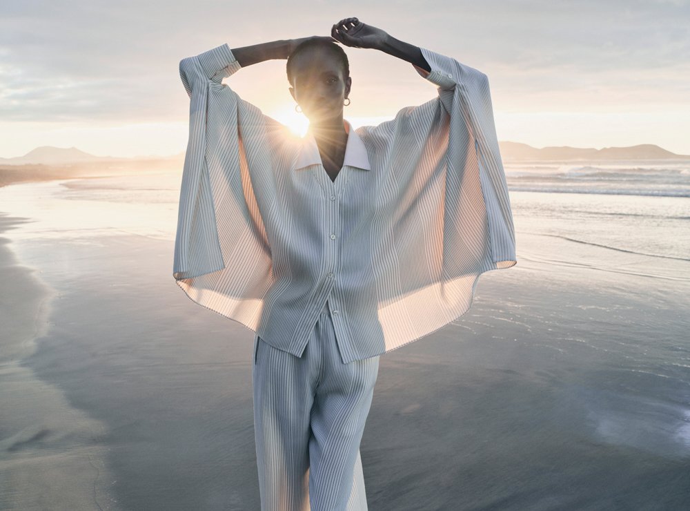 001_AGNONA_SHOOTING_LANZAROTE_SS2024_FLOATER