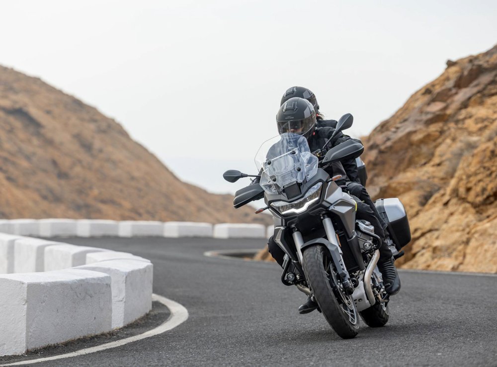 001_MOTO GUZZI_STELVIO_SHOOTING_FUERTEVENTURA_LANZAROTE_FLOATER