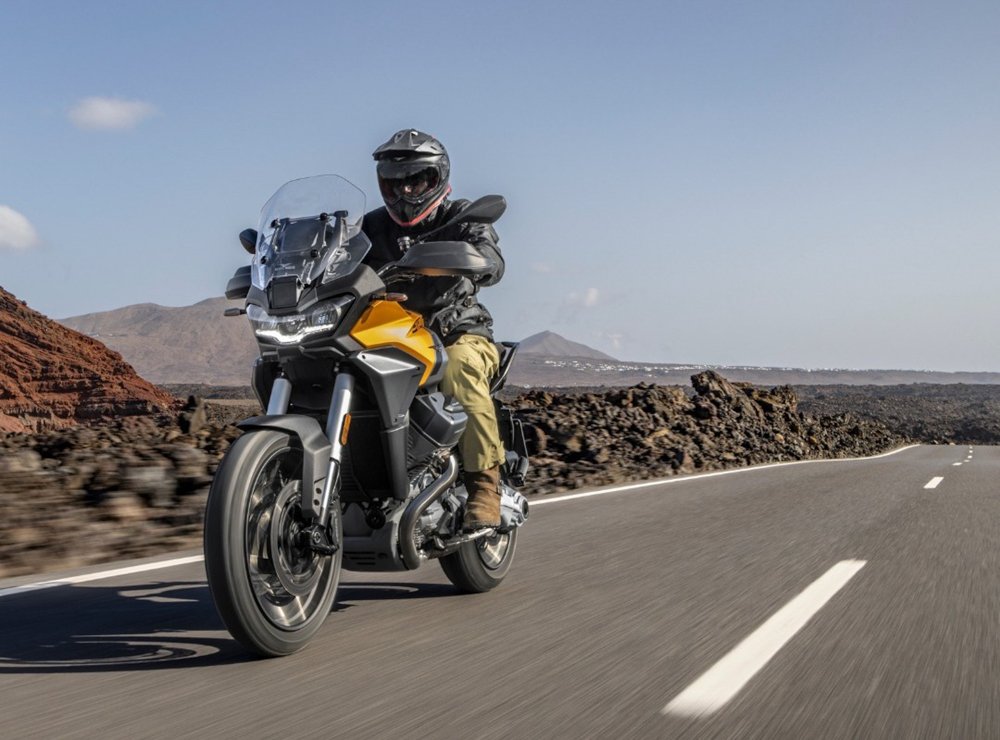 004_MOTO GUZZI_STELVIO_SHOOTING_FUERTEVENTURA_LANZAROTE_FLOATER