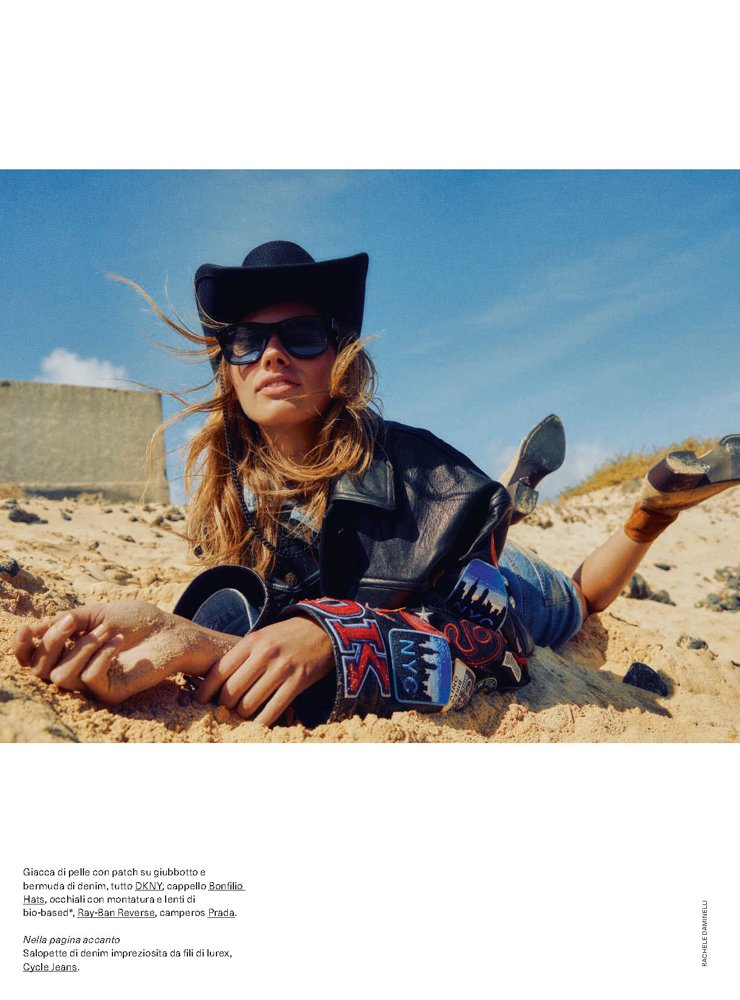 005_ELLE ITALIA_EDITORIAL_2025_THE DESERT_FUERTEVENTURA_FLOATER