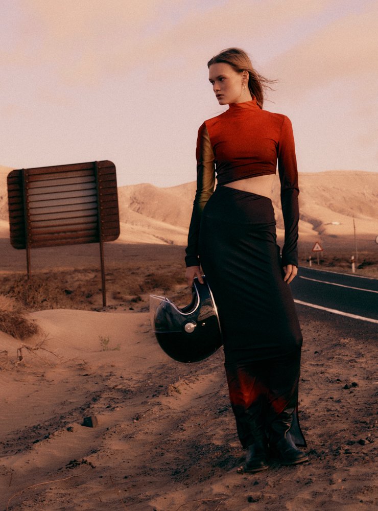 005_PATRIZIA PEPE_SHOOTING_LANZAROTE_FW2025_FLOATER